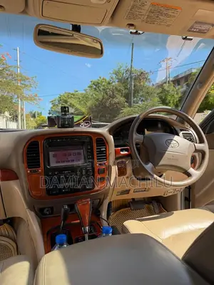Toyota Land Cruiser 2003 White