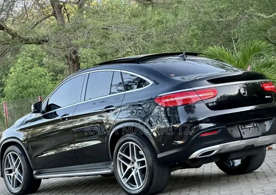 Mercedes-Benz GLC-Class 2017 Black