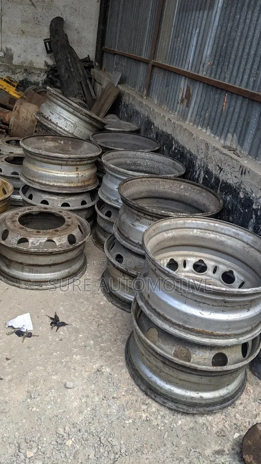 Trucks and Buses Genuine Used Spare Parts