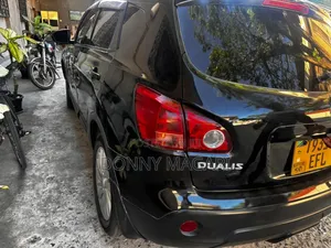 Nissan Dualis 2011 Black