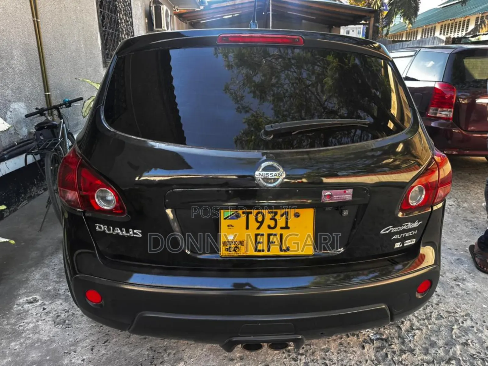 Nissan Dualis 2011 Black