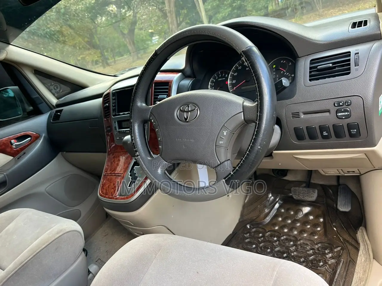 Toyota Alphard 2004 Pearl