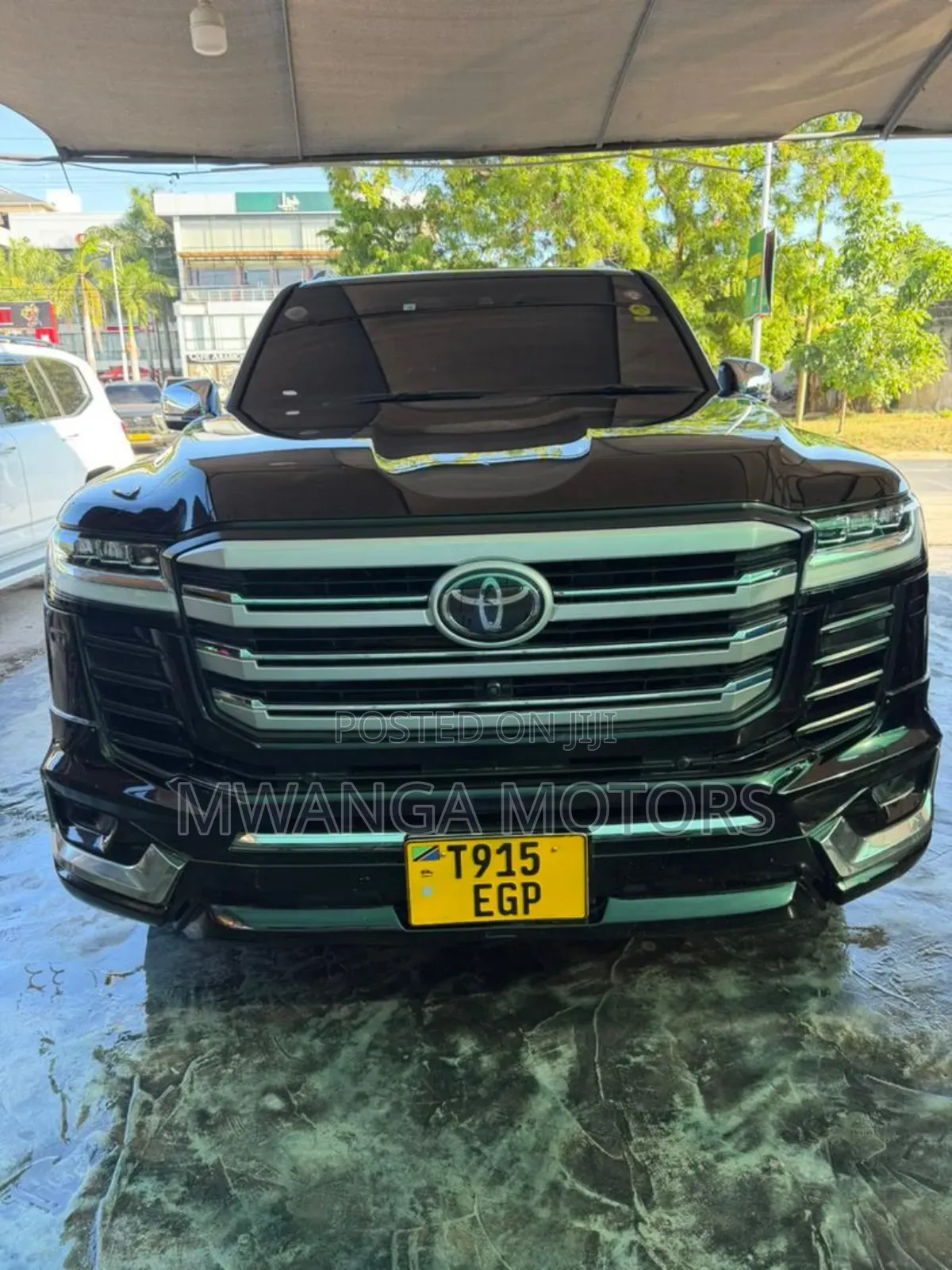 Toyota Land Cruiser LC300 2023 Black