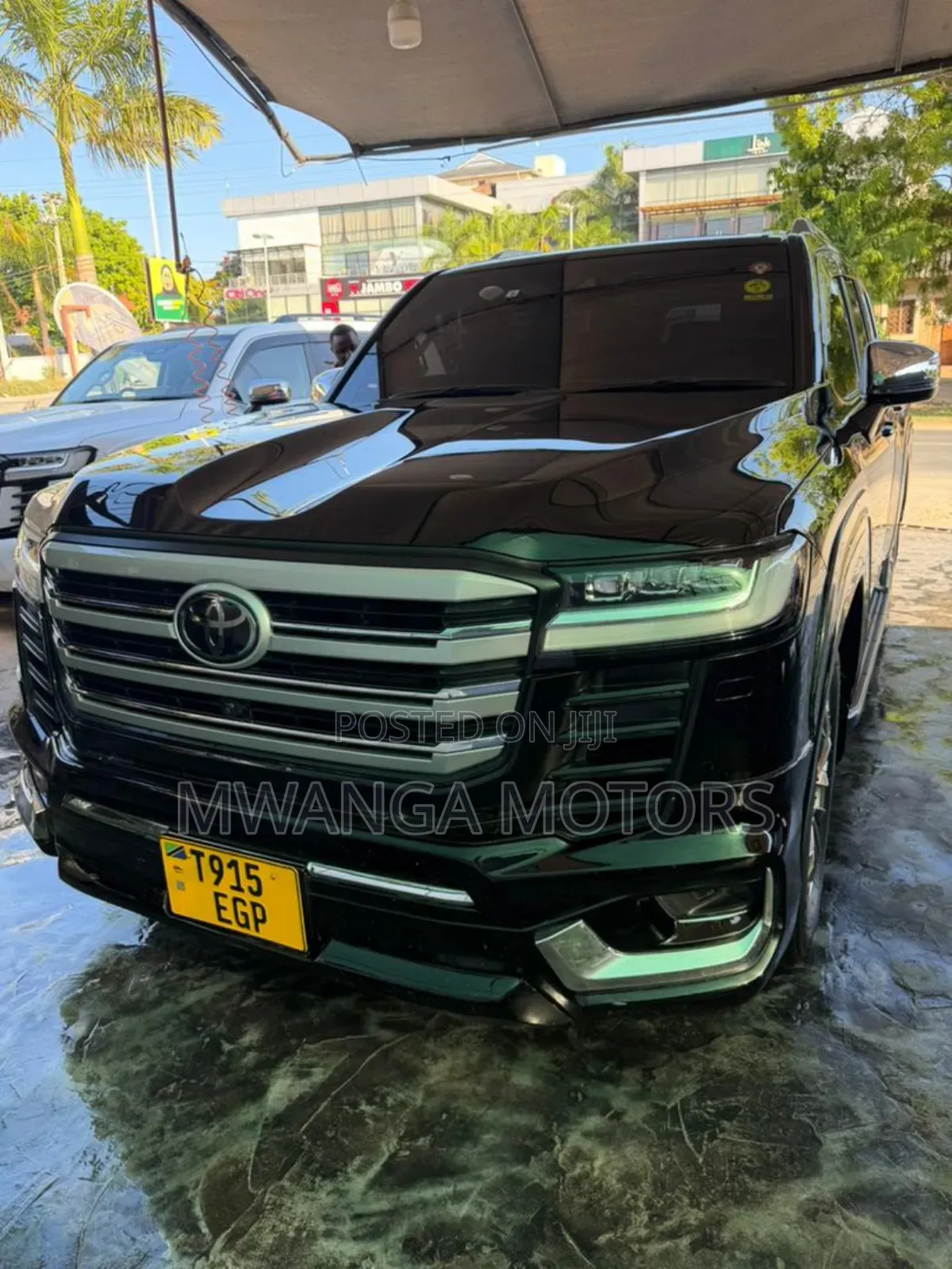 Toyota Land Cruiser LC300 2023 Black