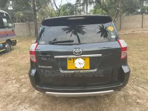 Toyota Vanguard 2010 Black