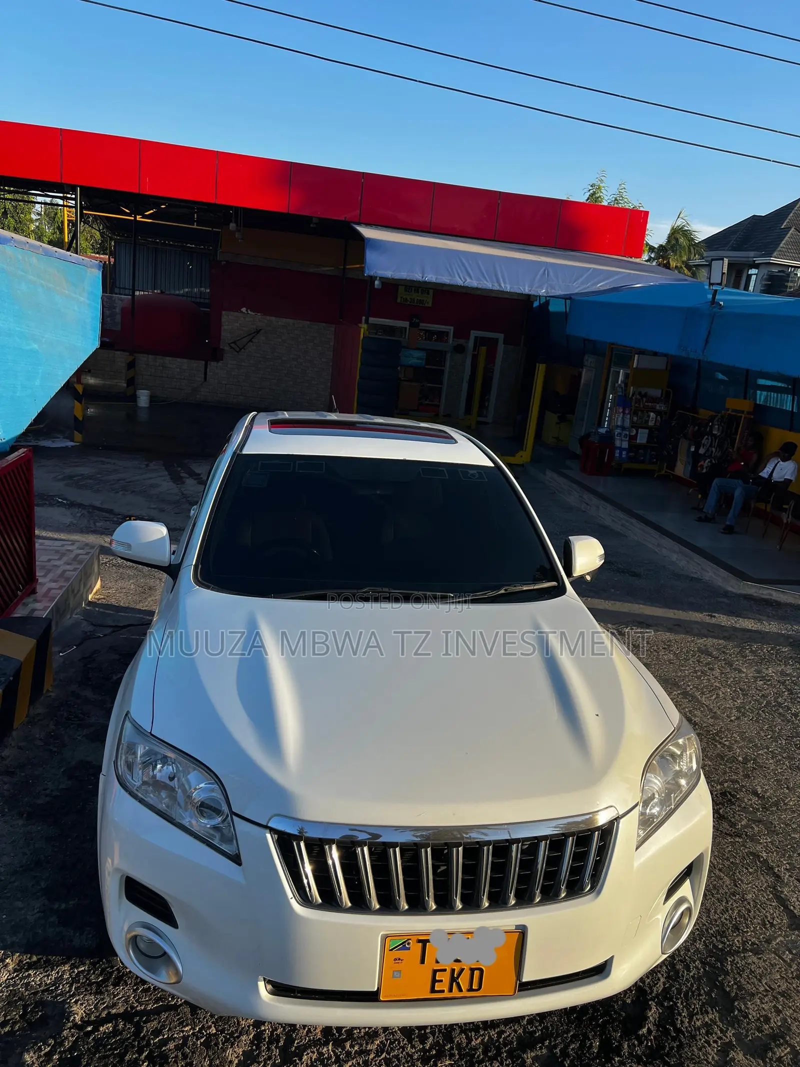 Toyota Vanguard 2008 White
