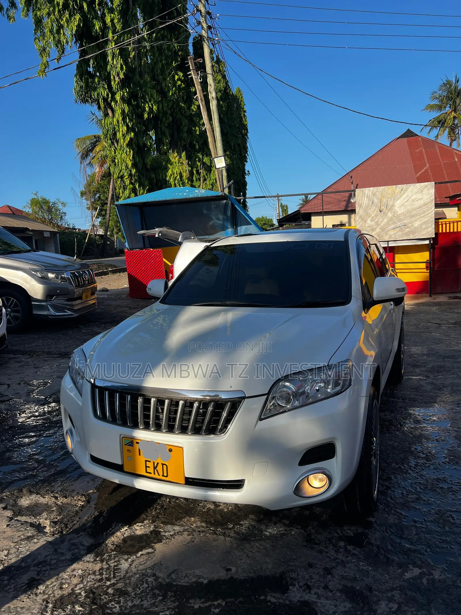 Toyota Vanguard 2008 White