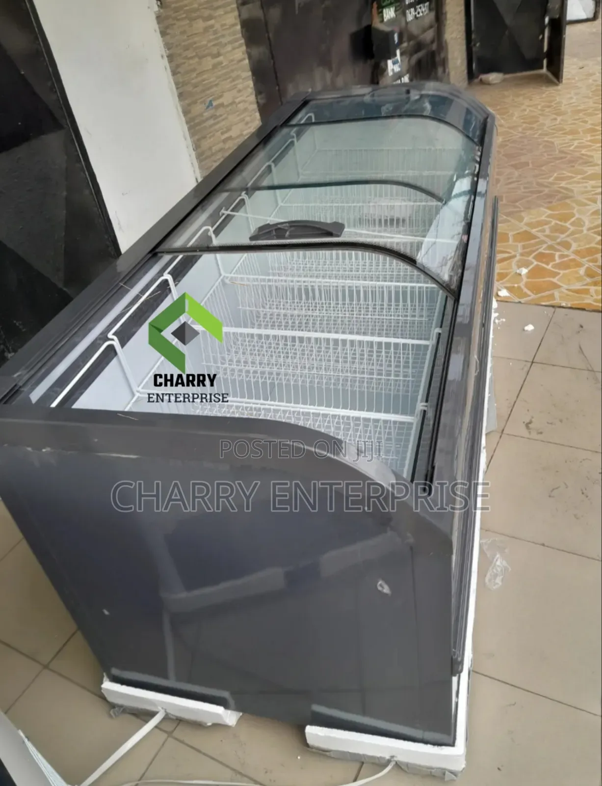 Powerful Commercial Display/ Showcase Freezer 700l Sliding Glass Door