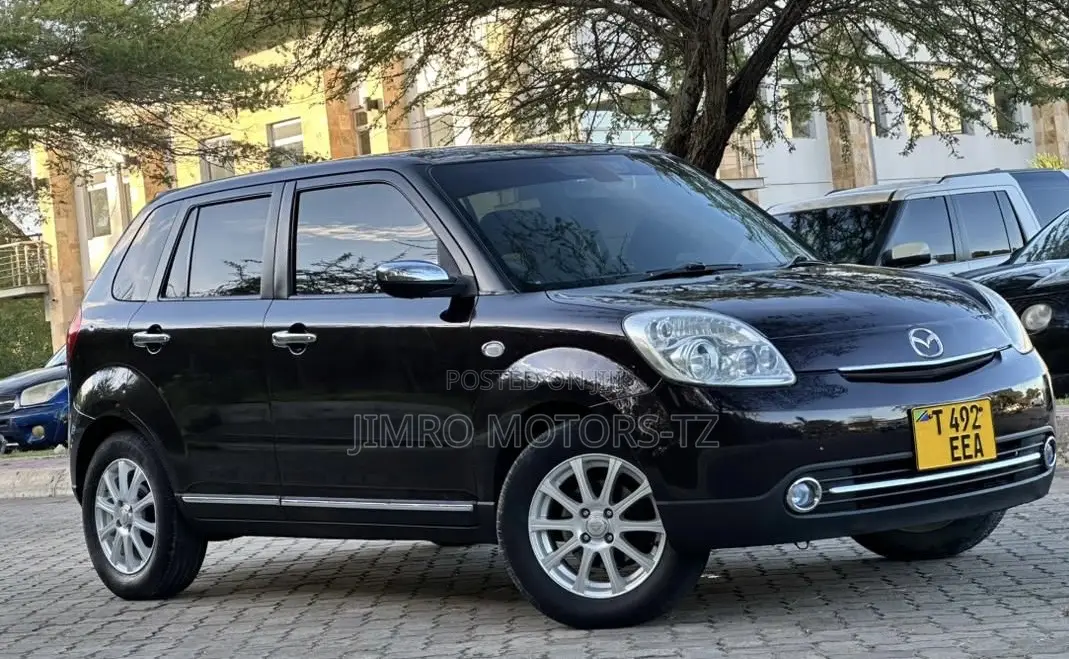 Mazda Verisa 2010 Maroon