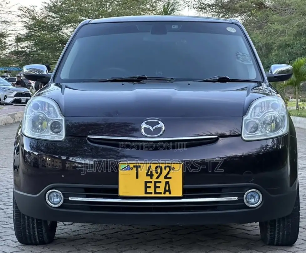 Mazda Verisa 2010 Maroon