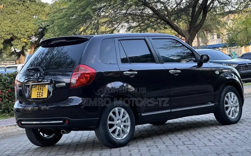 Mazda Verisa 2010 Maroon