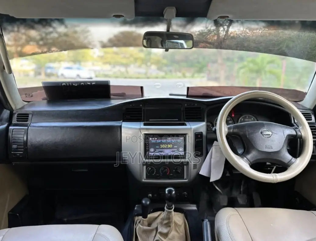 Nissan Patrol 2005 White