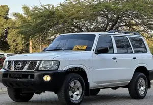 Nissan Patrol 2005 White