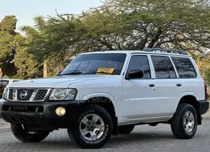 Nissan Patrol 2005 White