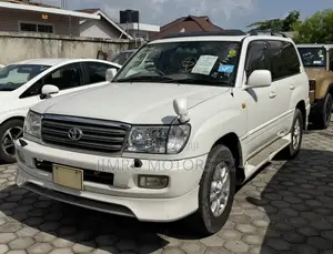 Toyota Land Cruiser 2004 White