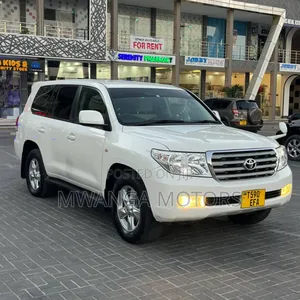 Toyota Land Cruiser 4.5 V8 VXR 2010 White