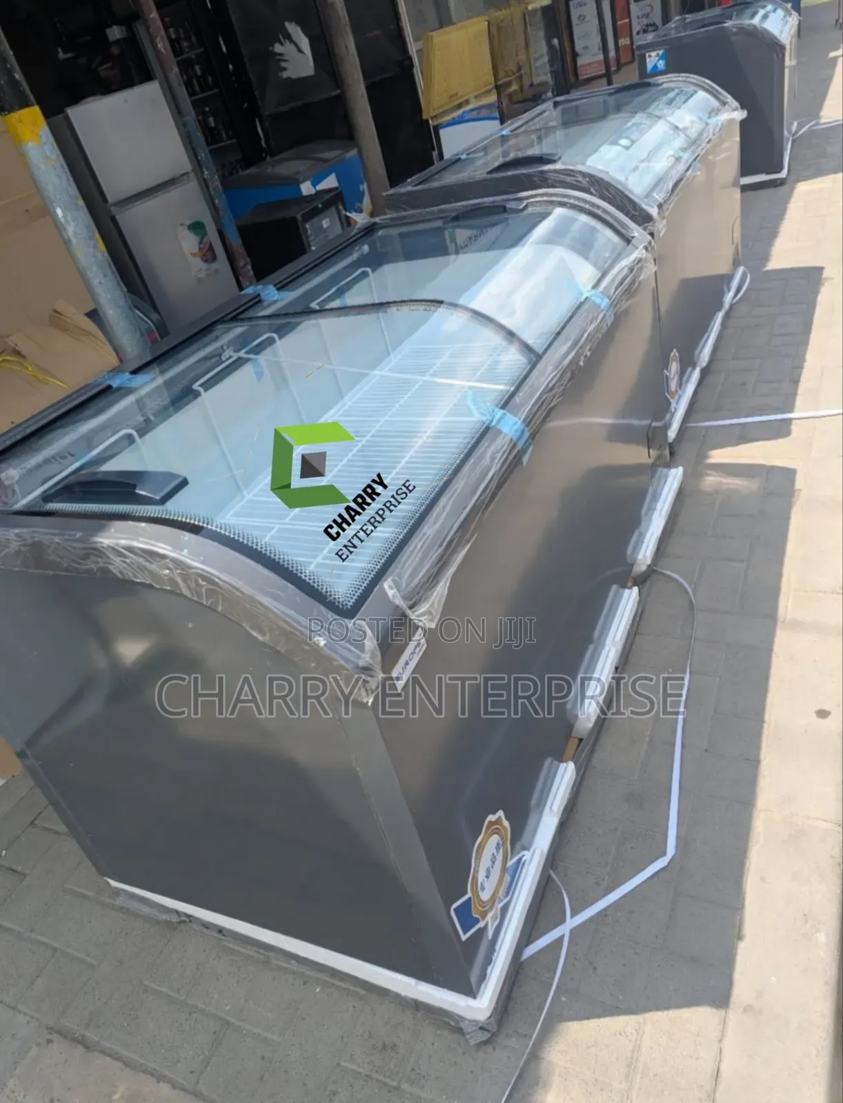 Commercial Display Showcase Freezer 530l Yenye Nguvu Kwa Biashara 5 Ft