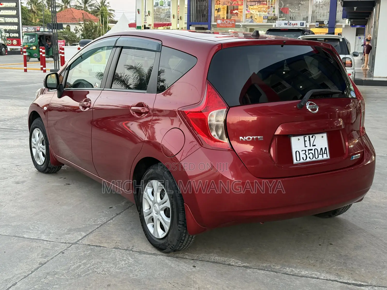 Nissan Note 2012 Maroon