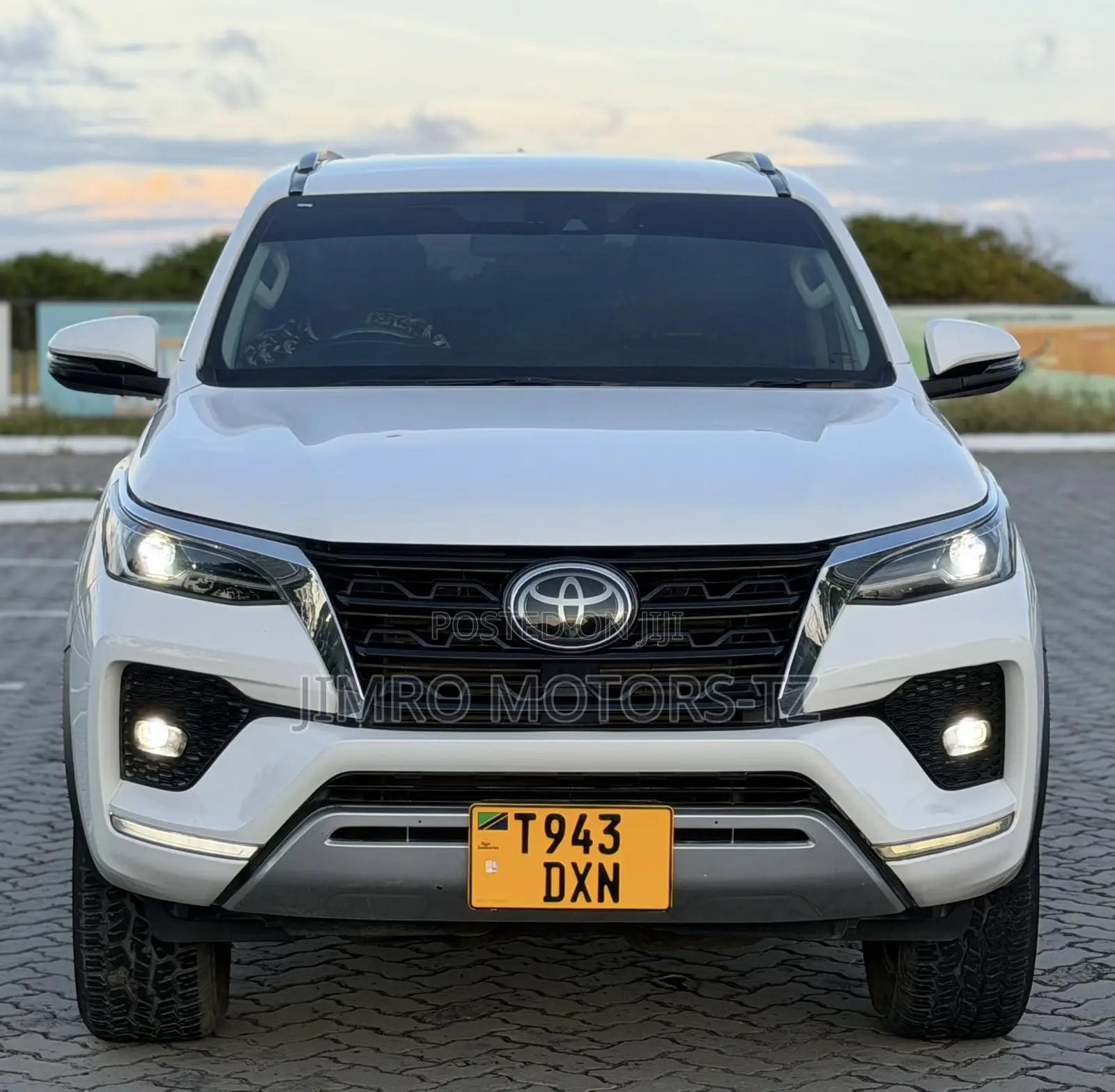 Toyota Fortuner 2021 White