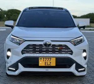 Toyota RAV4 2021 White
