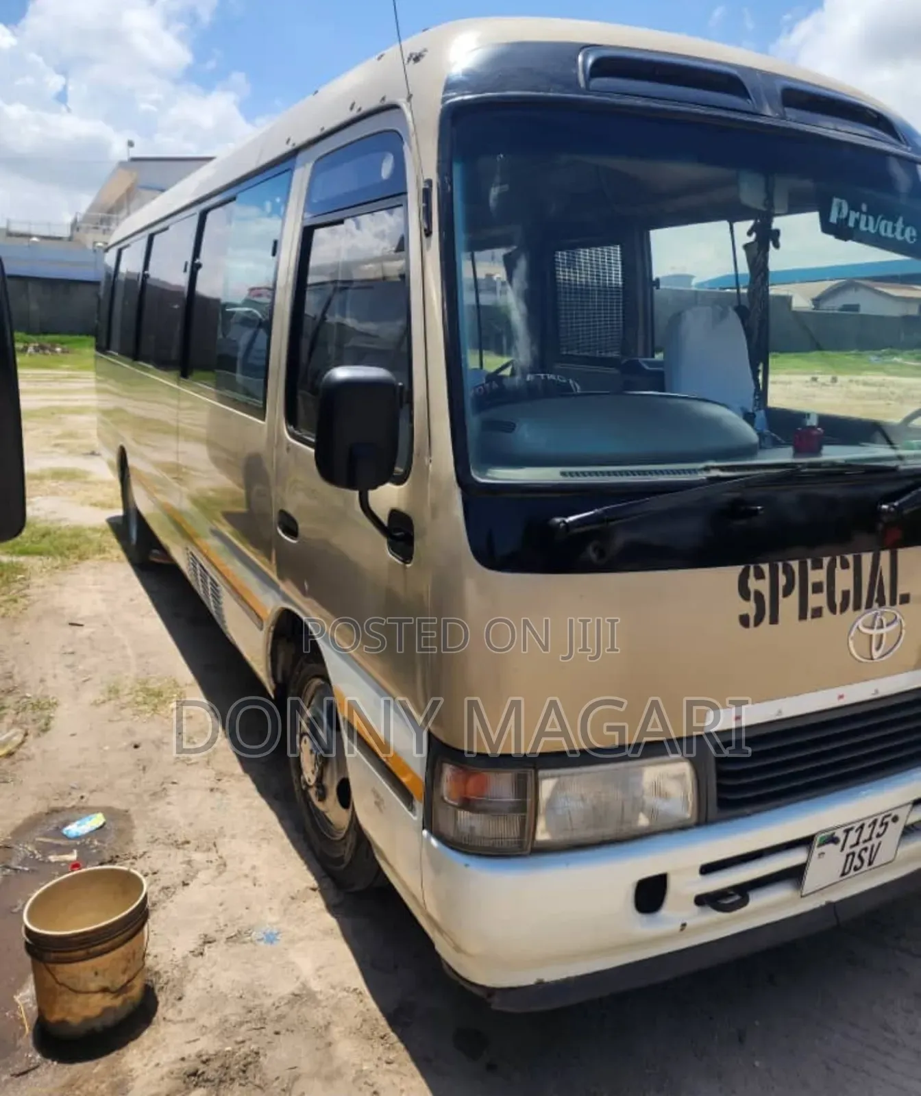 Toyota Coaster 2004 Gold