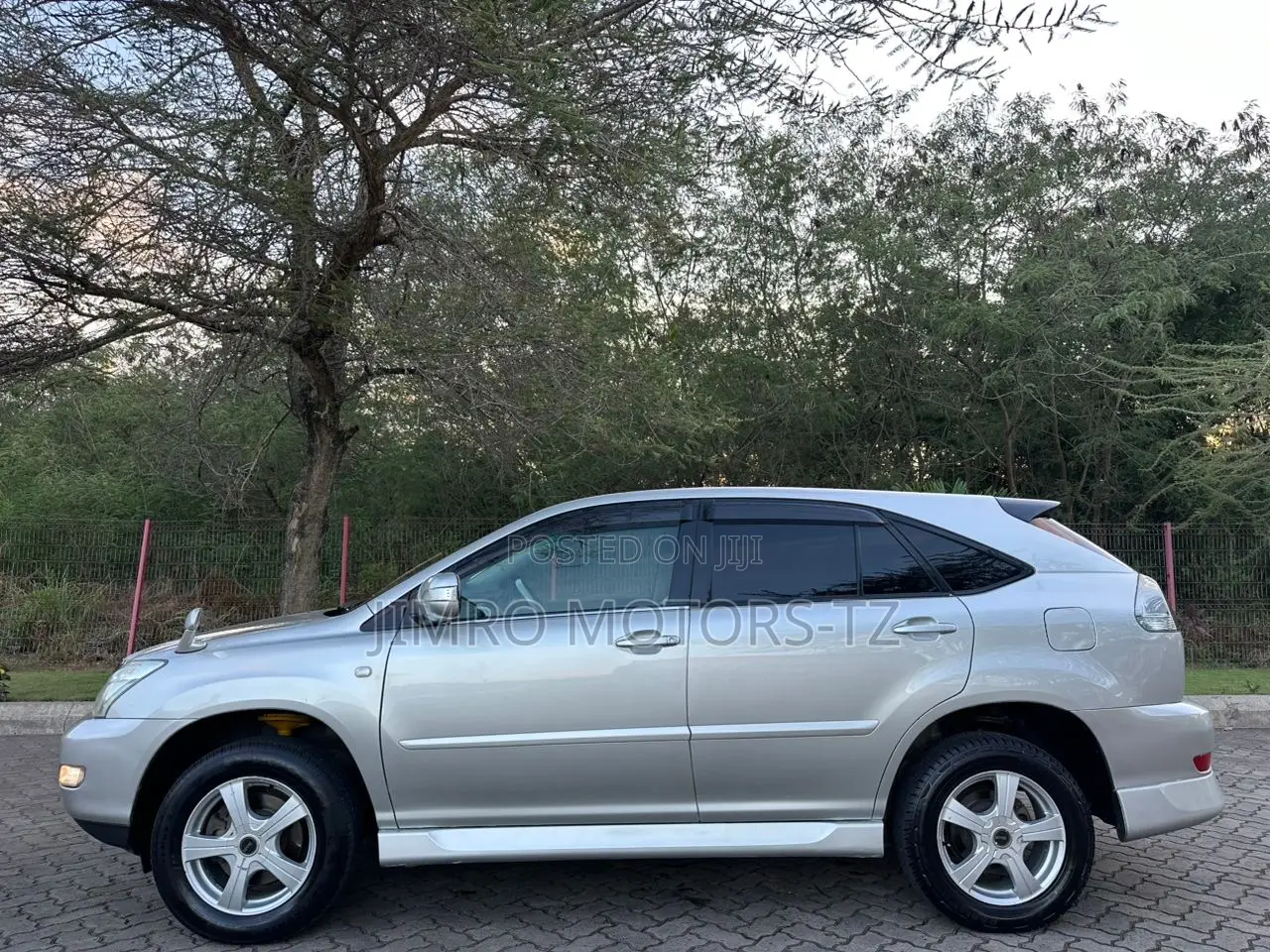 Toyota Harrier 2004 Silver