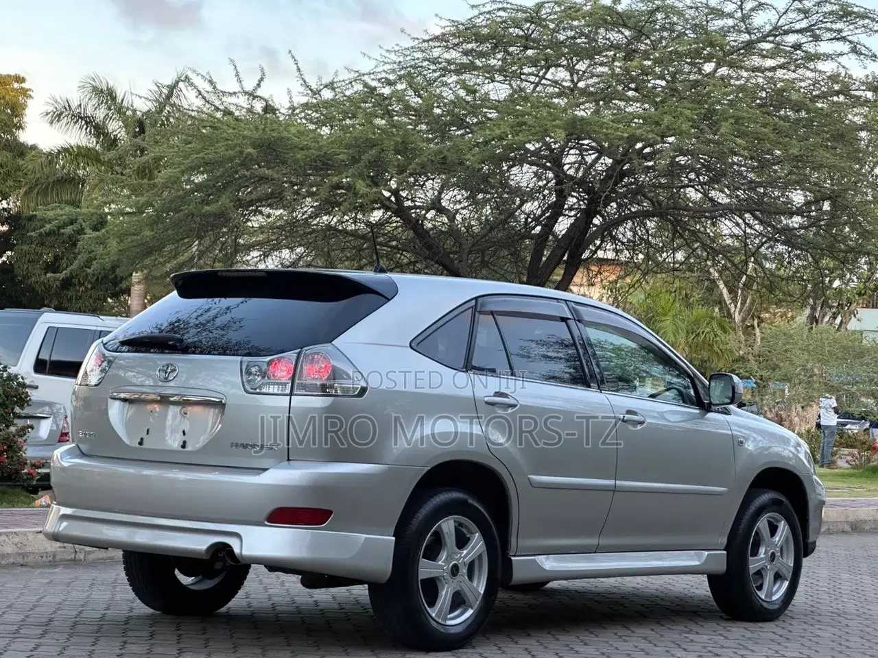 Toyota Harrier 2004 Silver