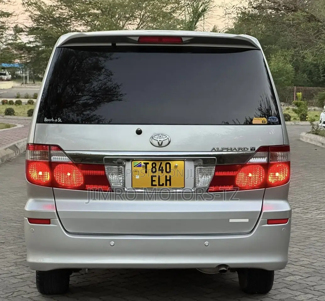 Toyota Alphard 2004 Silver