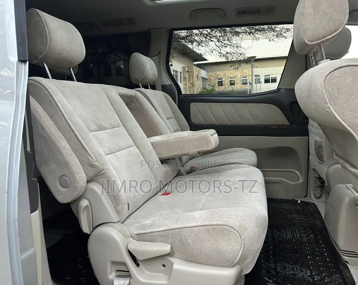 Toyota Alphard 2004 Silver