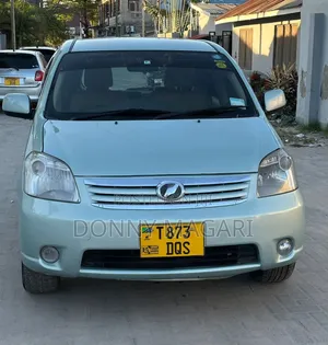Toyota Raum 2006 Blue