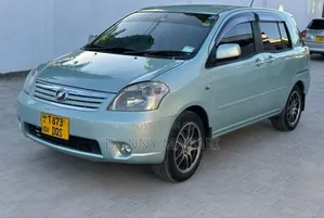 Toyota Raum 2006 Blue