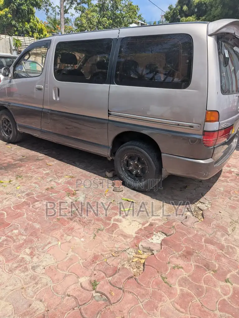 Toyota Granvia 2002 Brown