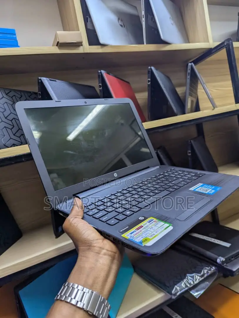 New Laptop HP 15 4GB AMD HDD 256GB