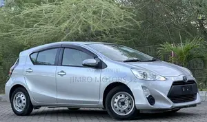 Toyota Aqua 2011 Silver