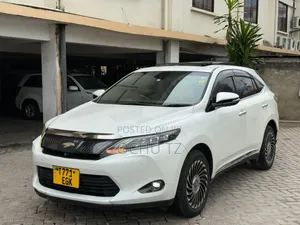 Toyota Harrier 2.0 2015 White