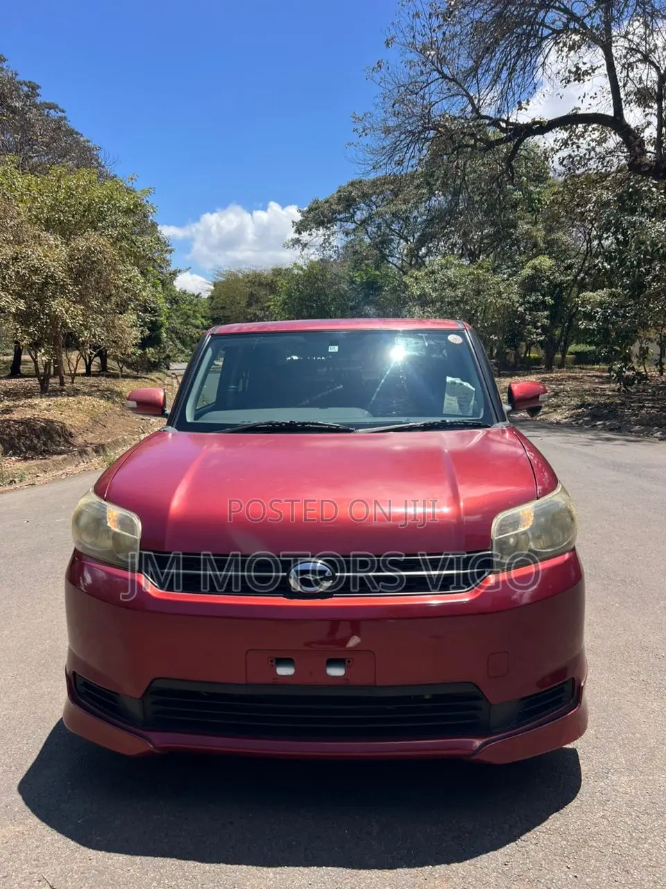 Toyota Corolla Rumion 2011 Red