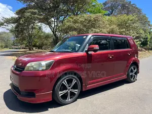 Toyota Corolla Rumion 2011 Red
