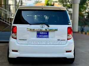 Toyota Corolla Rumion 2008 White