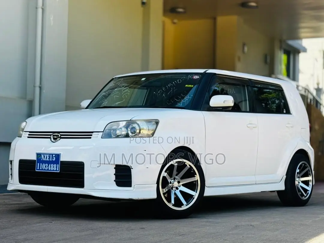 Toyota Corolla Rumion 2008 White