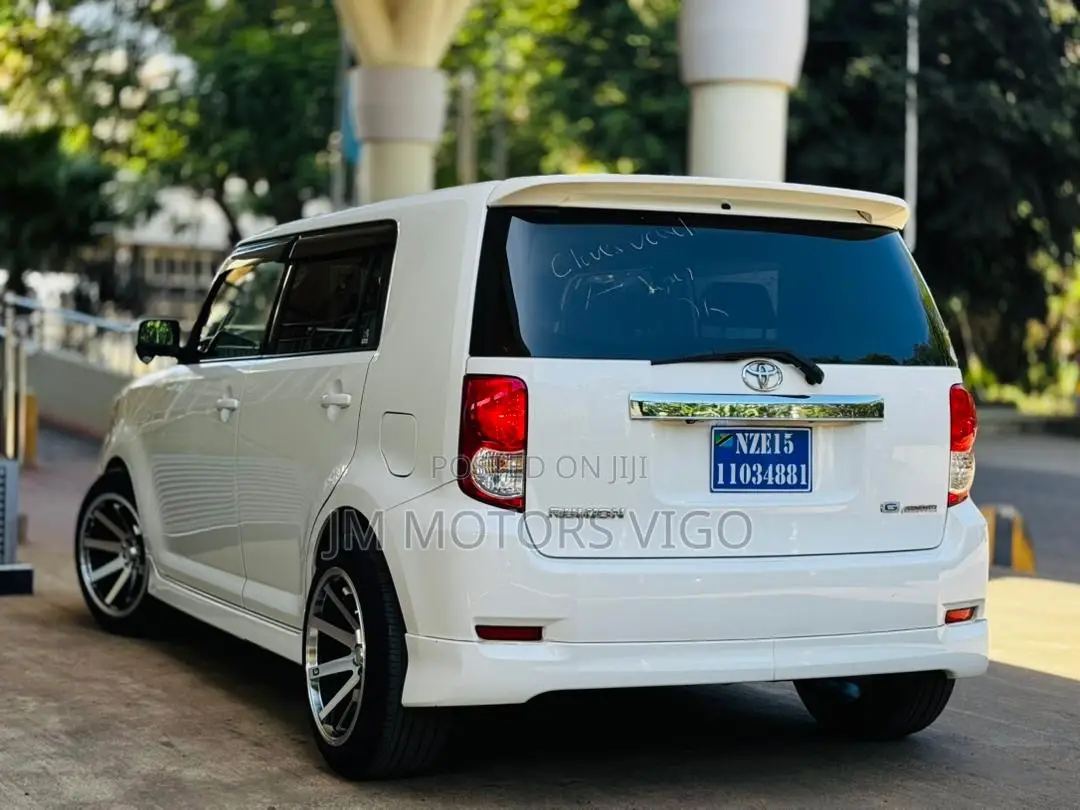 Toyota Corolla Rumion 2008 White