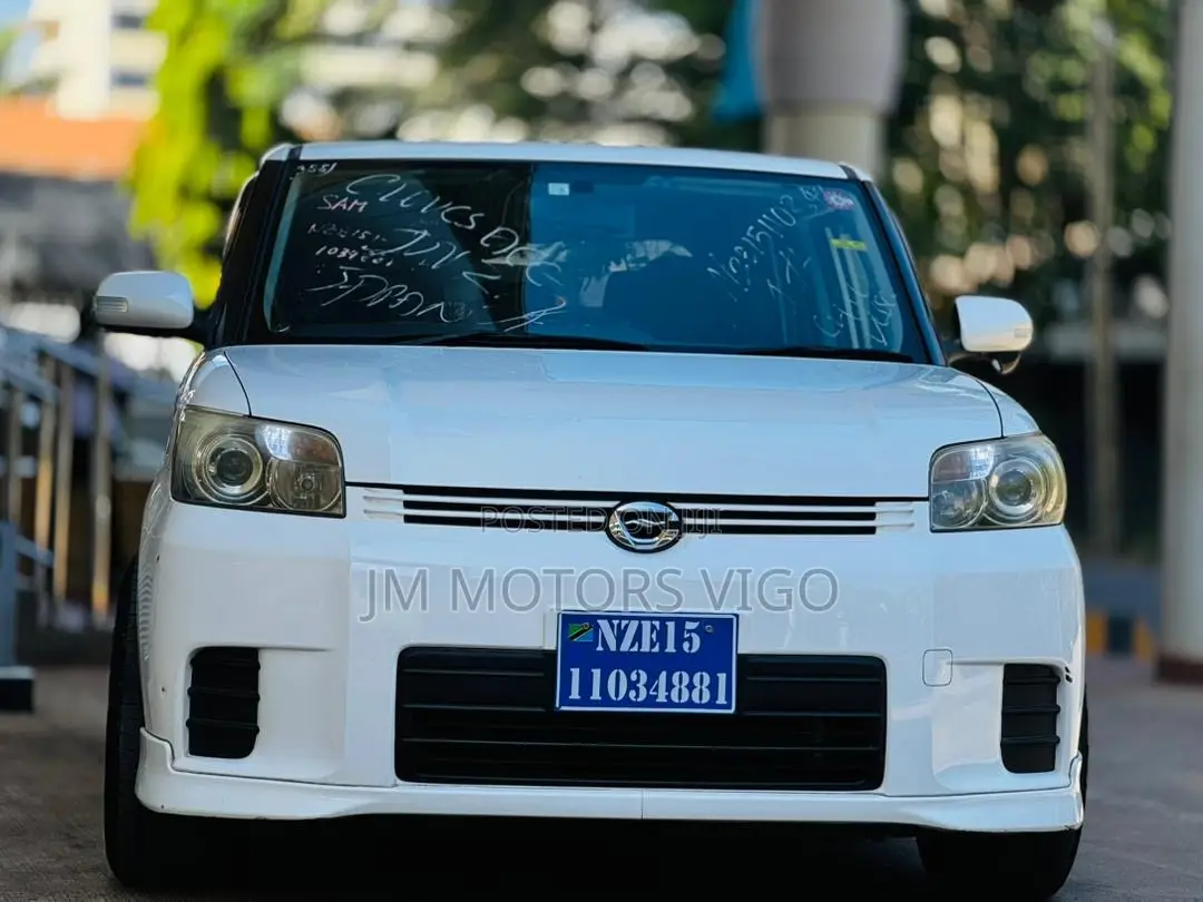 Toyota Corolla Rumion 2008 White