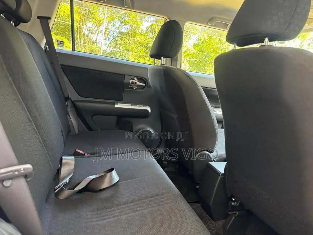 Toyota Corolla Rumion 2008 White