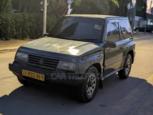Suzuki Escudo 2002 Gray