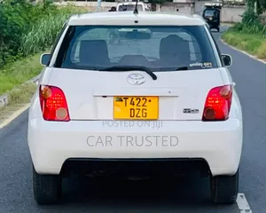 Toyota IST 2004 White