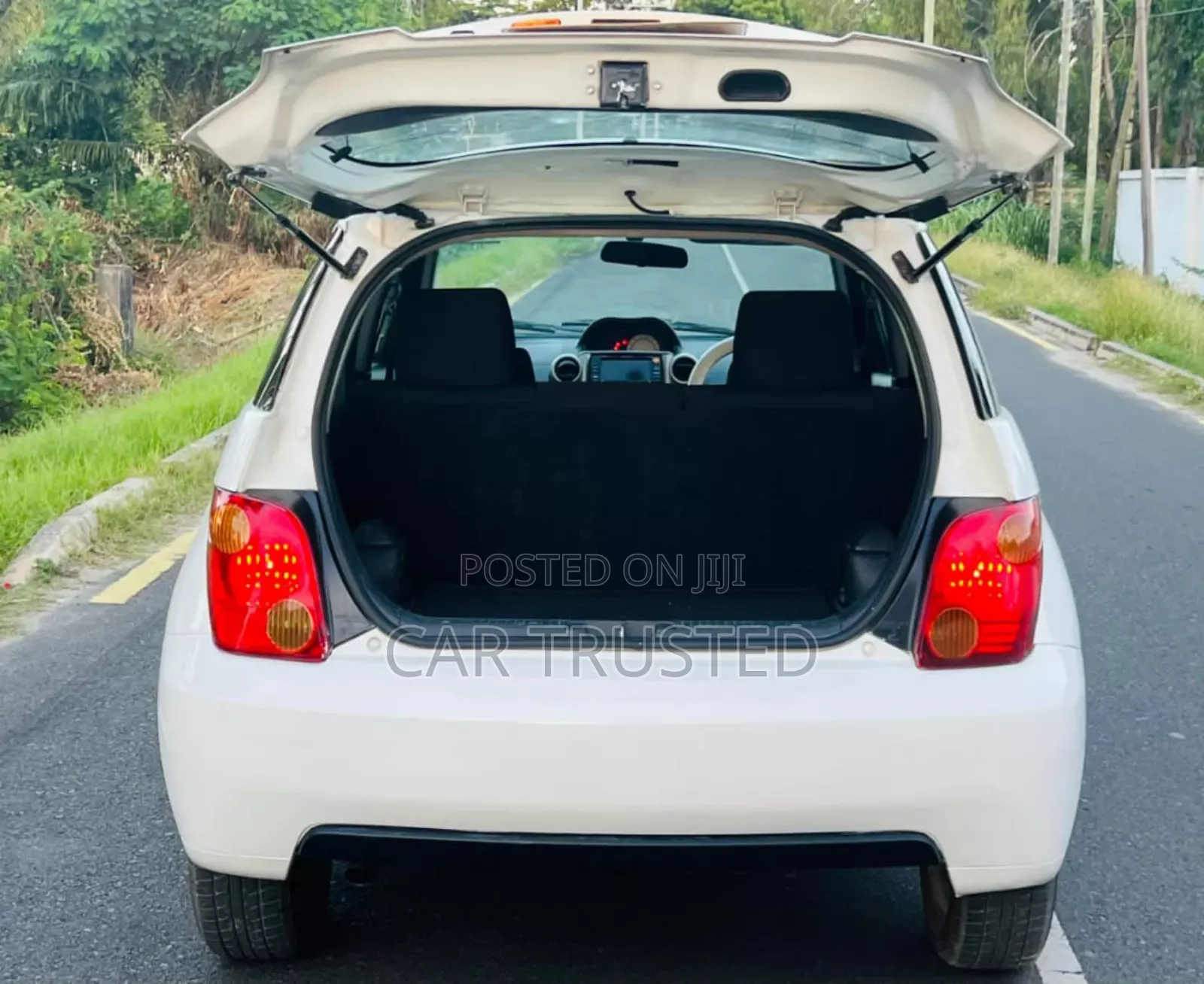 Toyota IST 2004 White