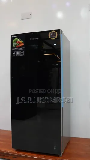Skywood Fredge 173l Glass