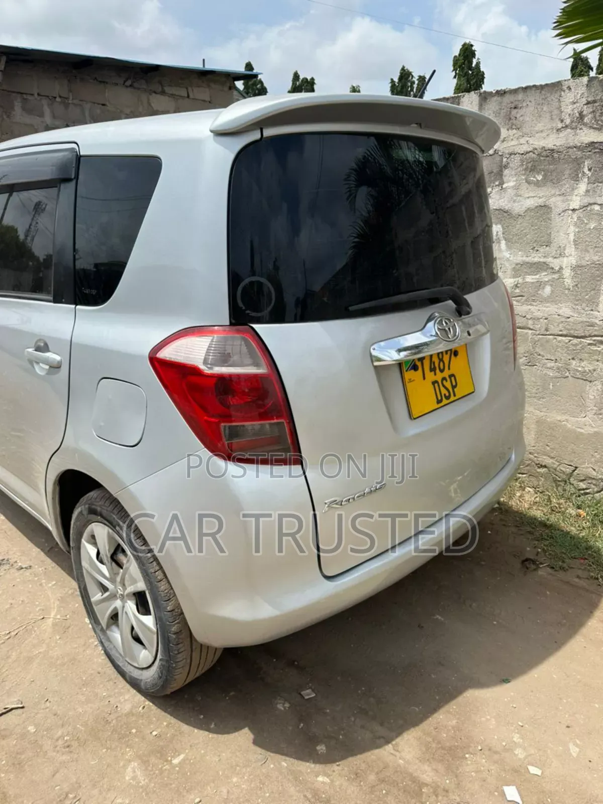 Toyota Ractis 1.5 AWD 2008 Silver