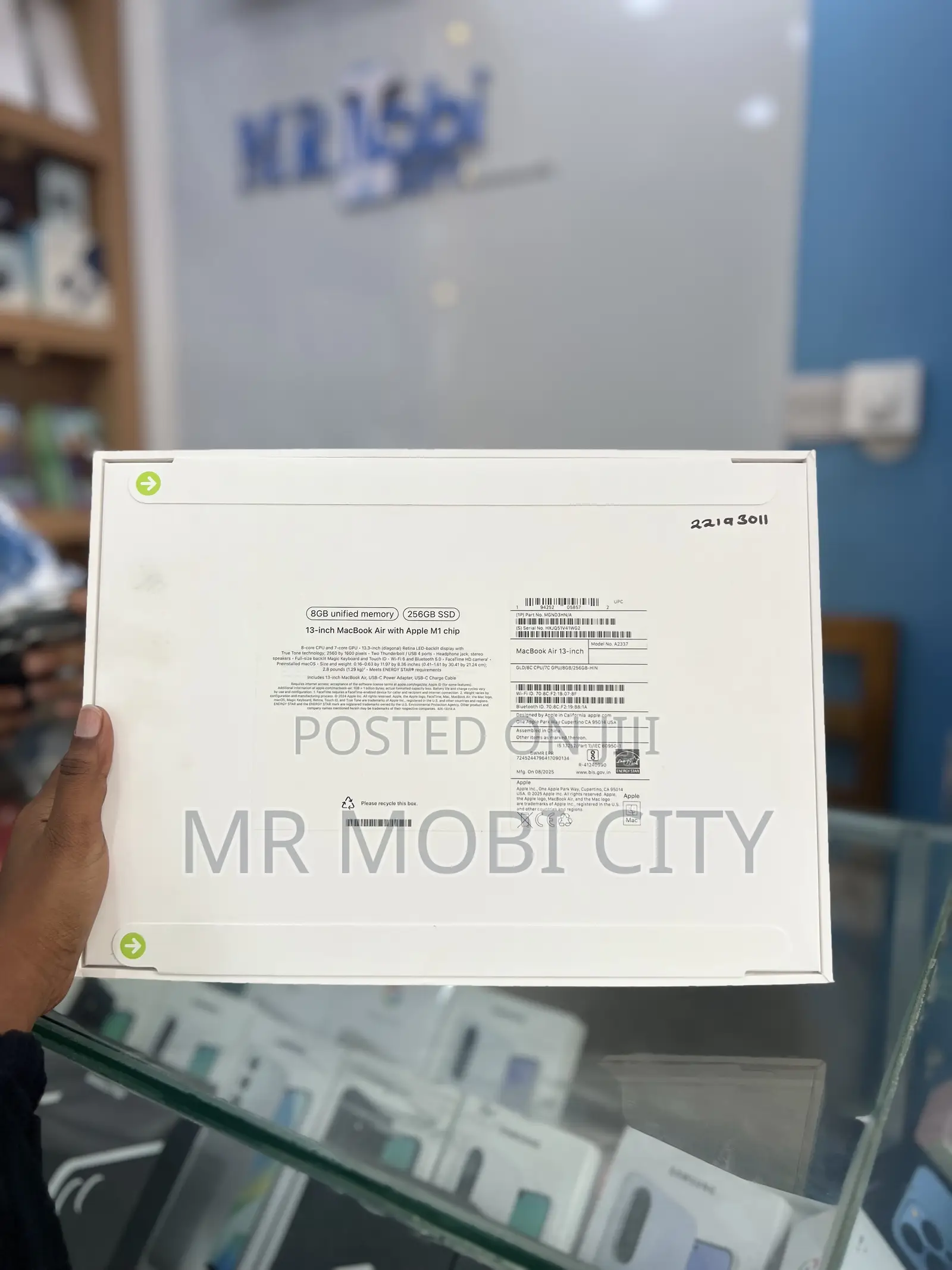 New Laptop Apple MacBook Air 2020 8GB Apple M1 SSD 256GB