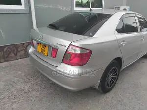 Toyota Premio 2005 Silver