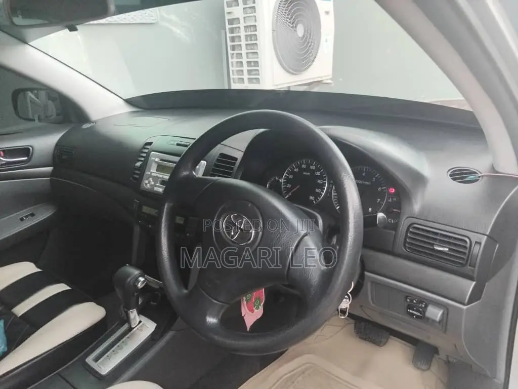 Toyota Premio 2005 Silver